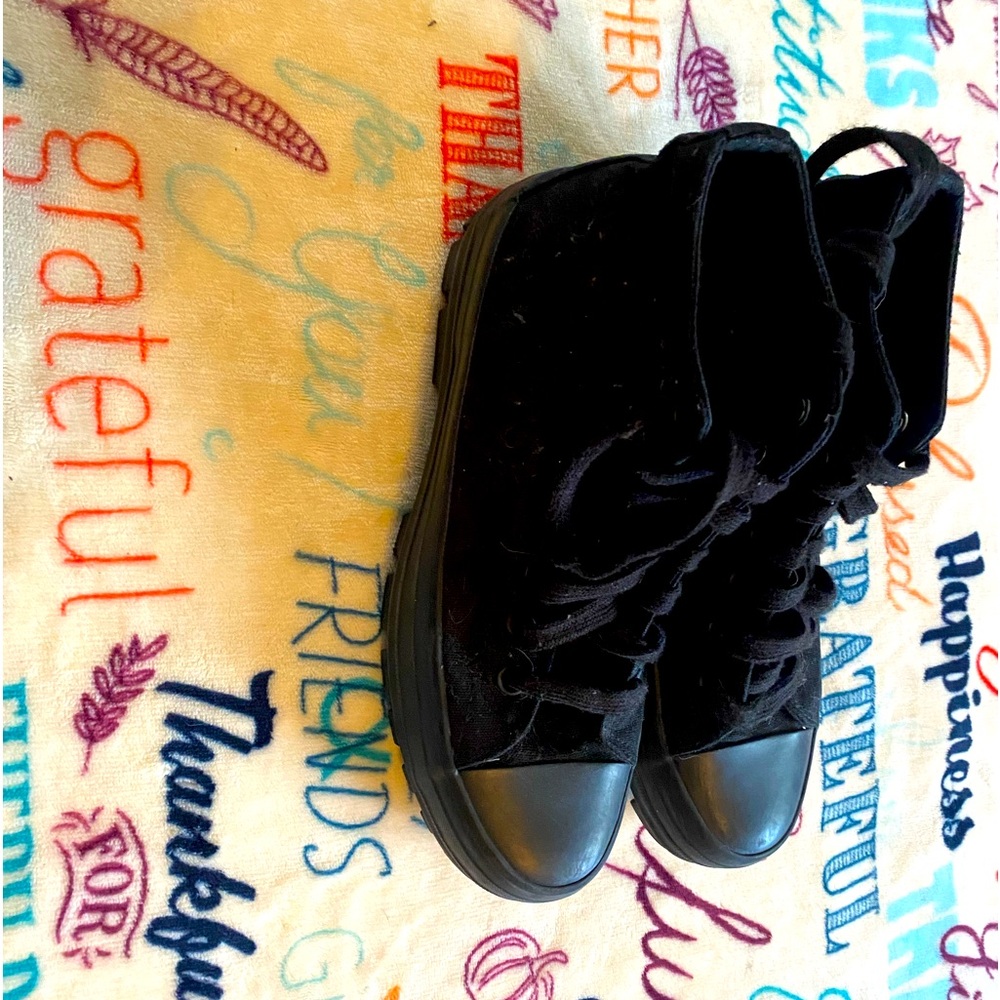 Heeled Converse Style Tennis Shoes